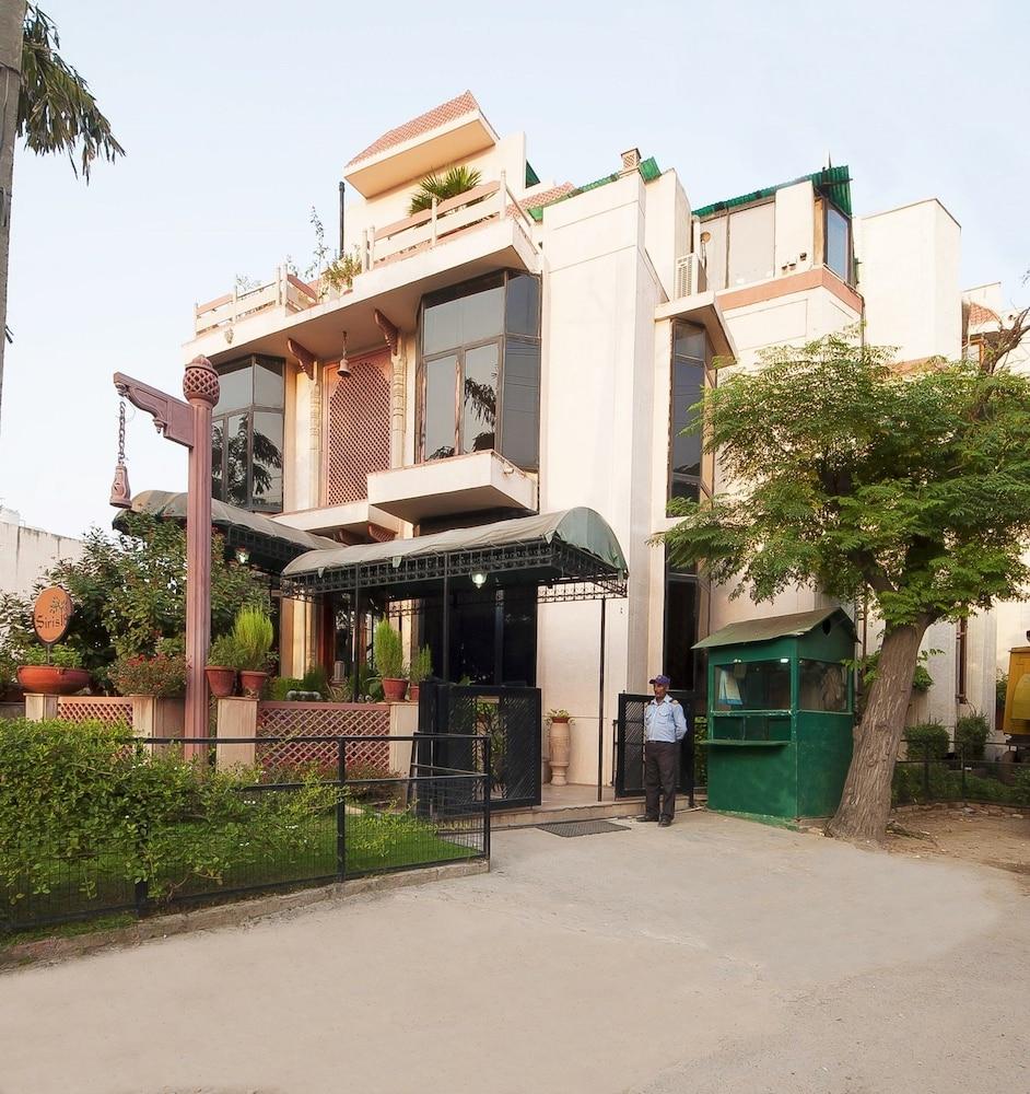 Siris 18 Hotel Gurgaon Exterior foto