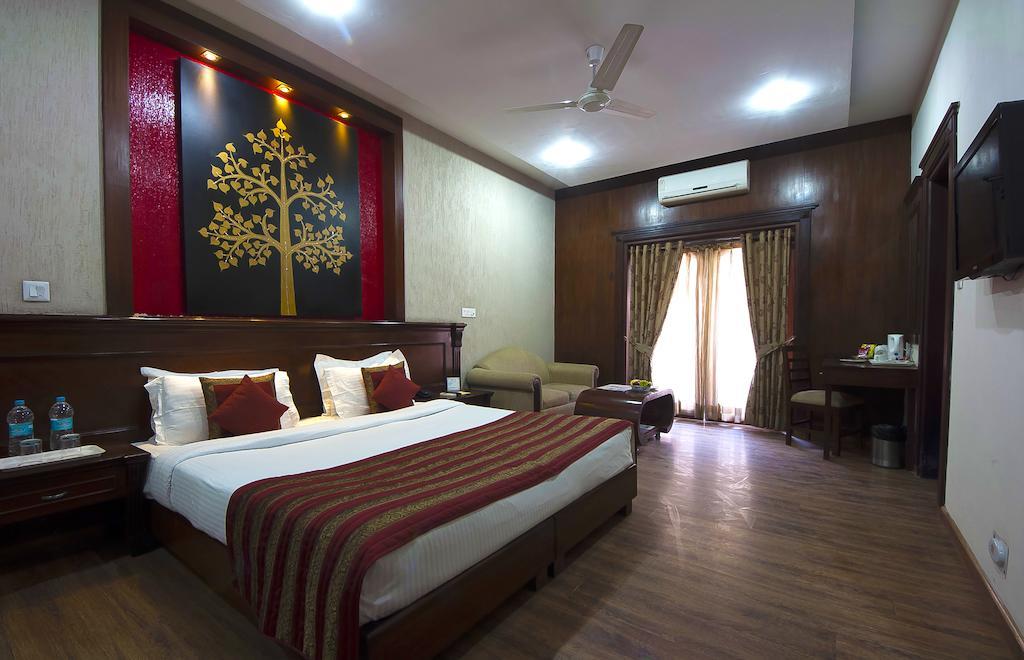 Siris 18 Hotel Gurgaon Exterior foto