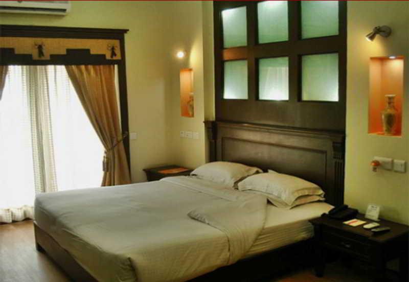 Siris 18 Hotel Gurgaon Exterior foto